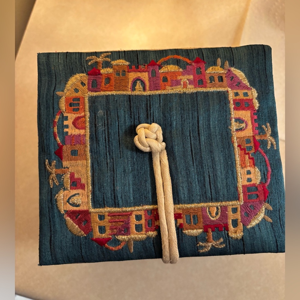 Embroidered Bat Mitzvah Jewelry Box - Picture 3 of 10